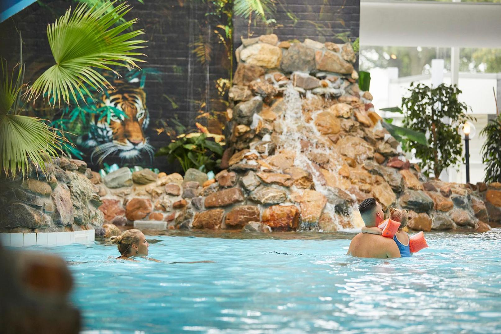 Recreatiepark De Leistert Hotel Roggel ภายนอก รูปภาพ
